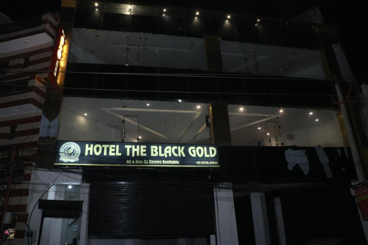 Hotel The Black Gold Chandigarh Exterior photo